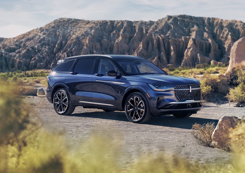 A 2024 Lincoln Nautilus® SUV is parked in a desert national park. | Beach Lincoln in Myrtle Beach SC