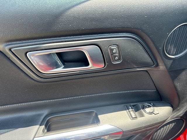 2021 Ford Mustang EcoBoost