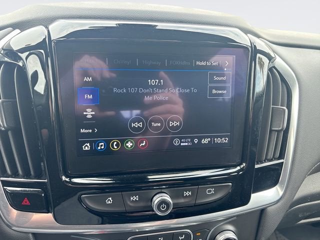 2022 Chevrolet Traverse LT Cloth