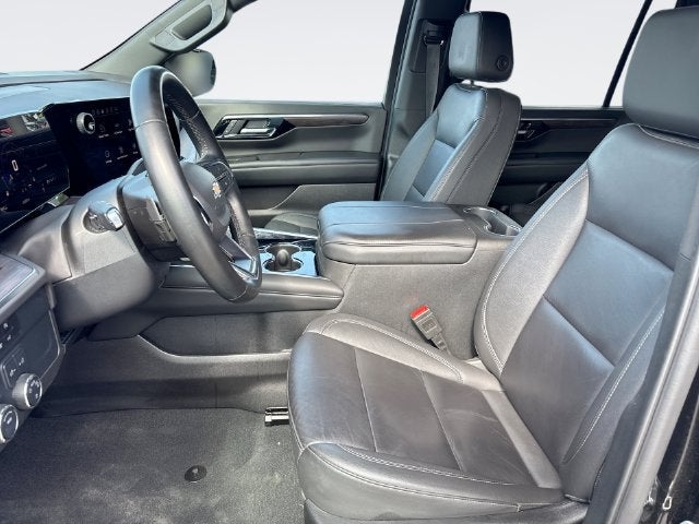 2025 Chevrolet Suburban LT