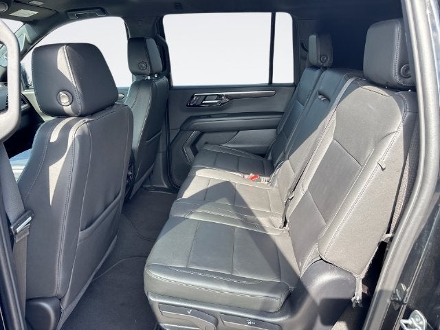 2025 Chevrolet Suburban LT
