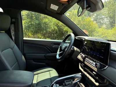 2025 Chevrolet Colorado WT/LT
