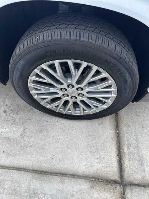 2025 GMC Acadia Denali