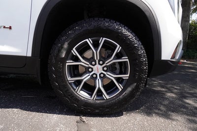 2024 GMC Acadia AT4