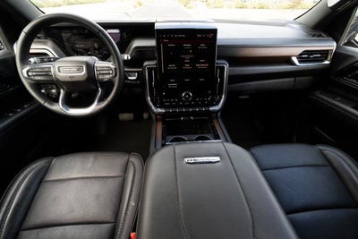 2025 GMC Yukon Denali