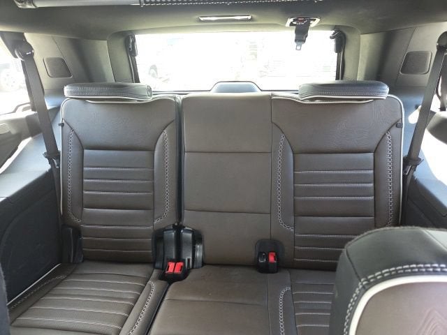 2025 GMC Yukon Denali Ultimate