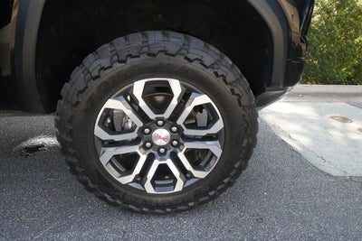 2024 GMC Canyon AT4