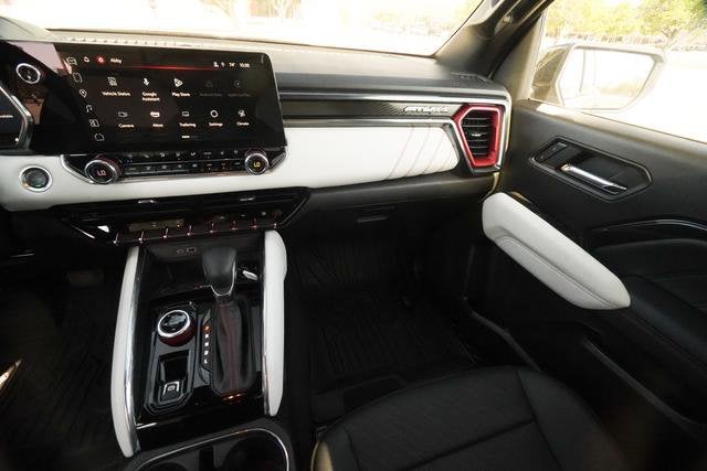 2024 GMC Canyon AT4X