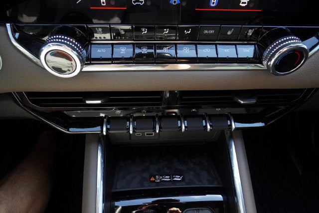 2024 GMC Canyon Denali