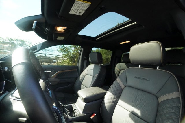 2024 GMC Canyon Denali