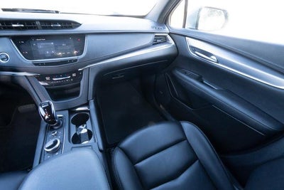 2022 Cadillac XT5 Luxury