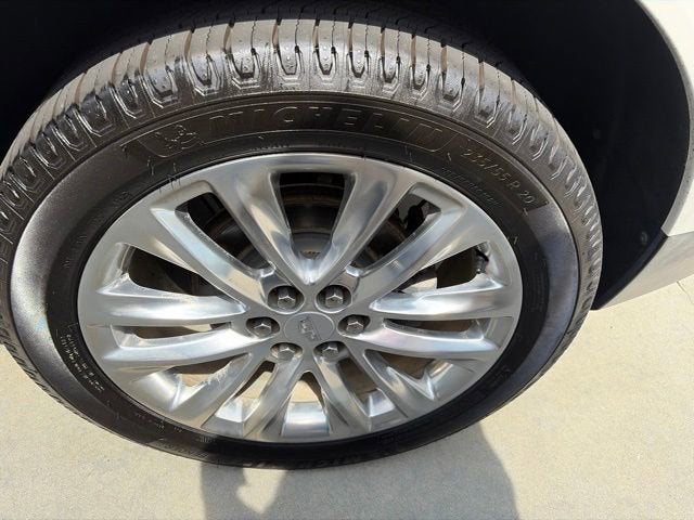 2017 Cadillac XT5 Platinum AWD