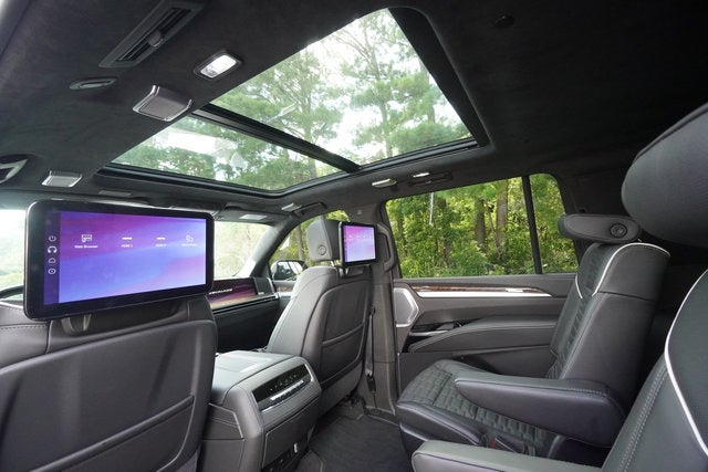 2025 Cadillac Escalade ESV Sport Platinum