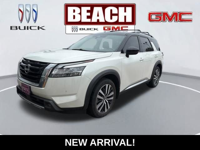 2022 Nissan Pathfinder Platinum