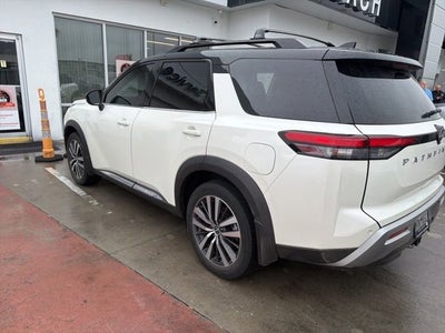 2022 Nissan Pathfinder Platinum