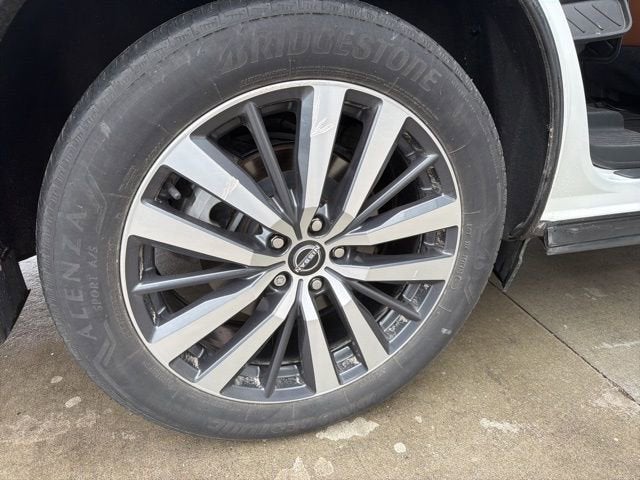 2022 Nissan Pathfinder Platinum