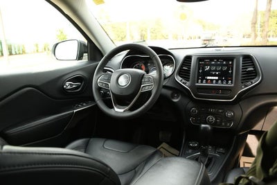 2022 Jeep Cherokee Latitude Lux