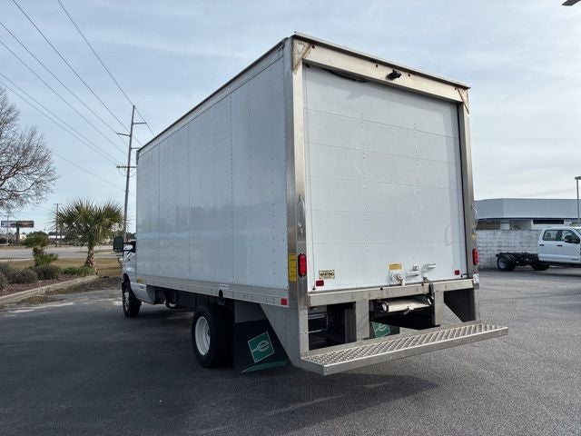 2021 Ford E-350SD Base Cutaway