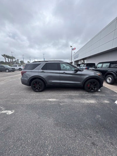 2023 Ford Explorer ST