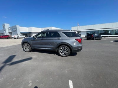 2025 Ford Explorer Platinum