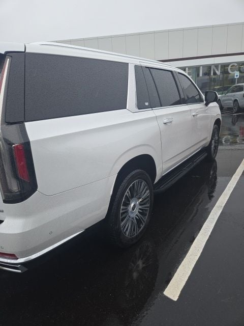 2022 Cadillac Escalade ESV Premium