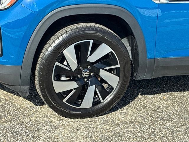 2025 Volkswagen Atlas Cross Sport 2.0T SE w/Technology