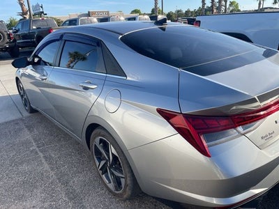 2022 Hyundai Elantra Limited