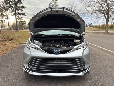2021 Toyota Sienna Platinum 7 Passenger