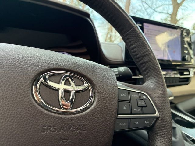 2021 Toyota Sienna Platinum 7 Passenger