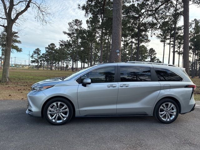 2021 Toyota Sienna Platinum 7 Passenger