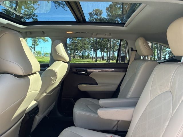 2021 Toyota Highlander Platinum