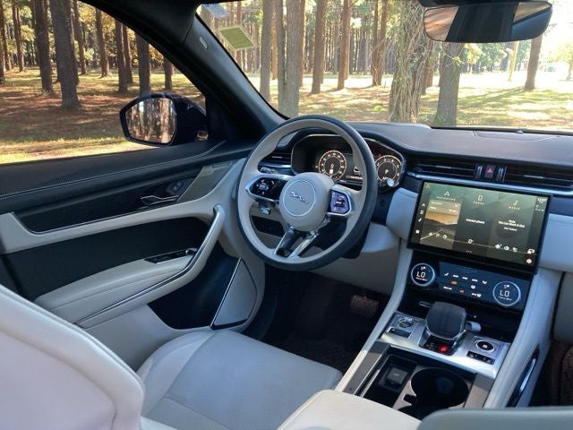 2024 Jaguar F-PACE P400 R-Dynamic S