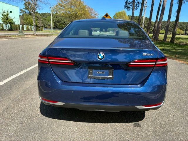 2024 BMW 5 Series 530i