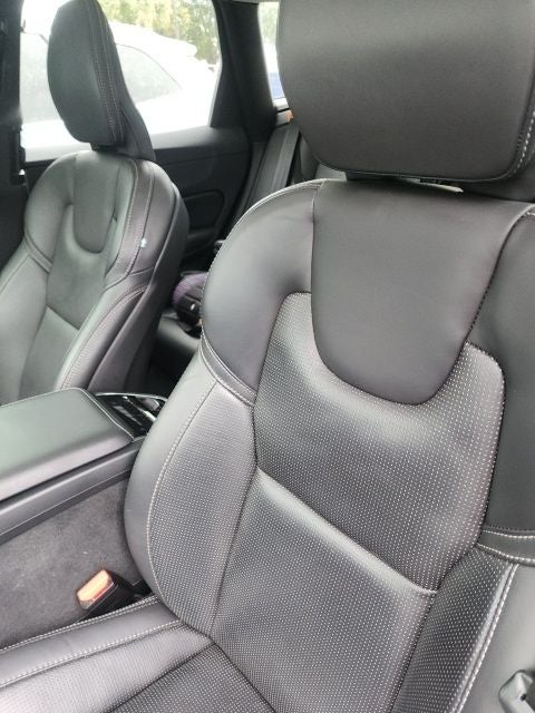 2022 Volvo XC60 B6 Inscription