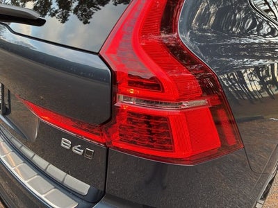 2023 Volvo XC60 B6 Ultimate Dark Theme