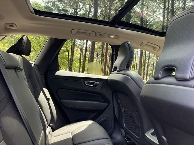 2023 Volvo XC60 B5 Plus Dark Theme