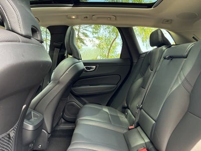 2023 Volvo XC60 B5 Plus Dark Theme