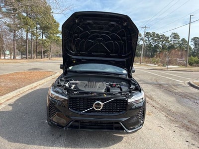 2023 Volvo XC60 B5 Plus Dark Theme
