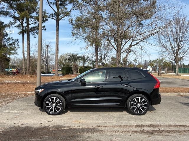 2023 Volvo XC60 B5 Plus Dark Theme