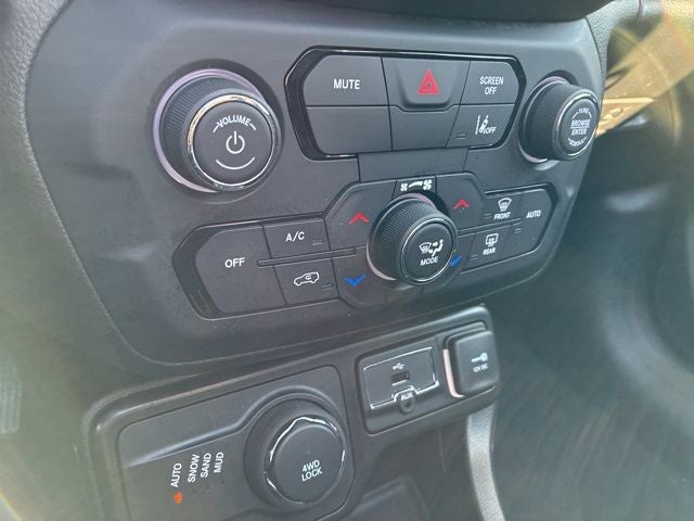 2023 Jeep Renegade Altitude