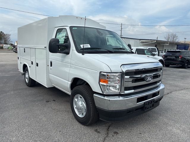 2026 Ford E-350SD Base Cutaway