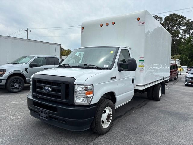 2024 Ford Econoline 350 Cutaway Base