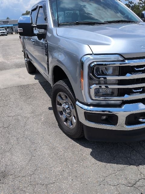 2023 Ford F-350 Lariat Super Duty
