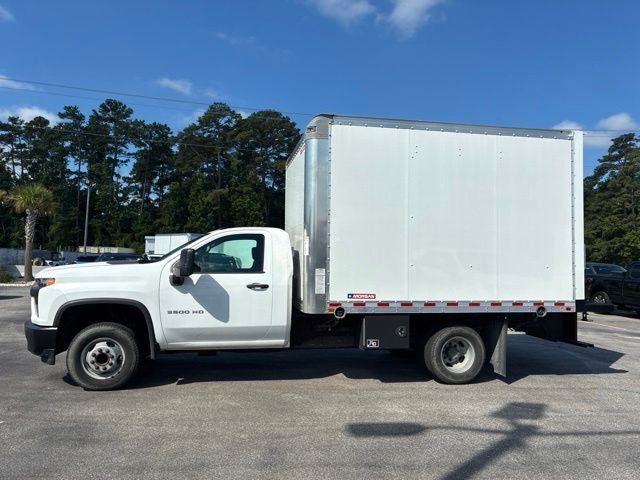 2022 Chevrolet Silverado 3500HD Chassis WT