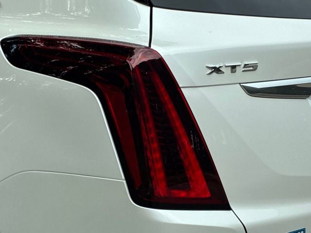 2023 Cadillac XT5 Luxury