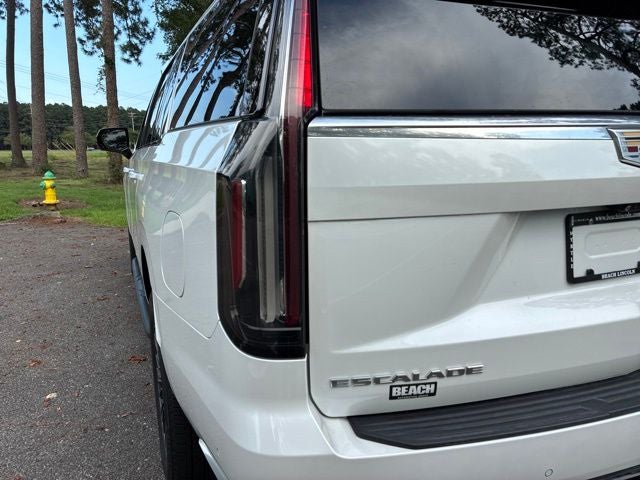 2022 Cadillac Escalade ESV Premium Luxury