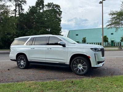 2022 Cadillac Escalade ESV Premium Luxury