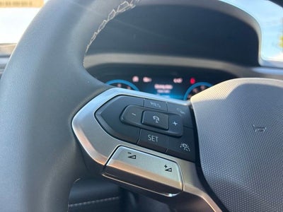 2025 Volkswagen Atlas Cross Sport 2.0T SE w/ Technology