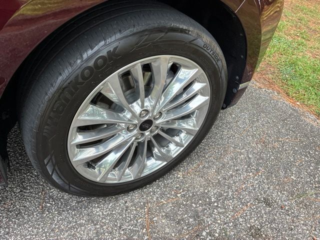 2024 Ford Edge Titanium