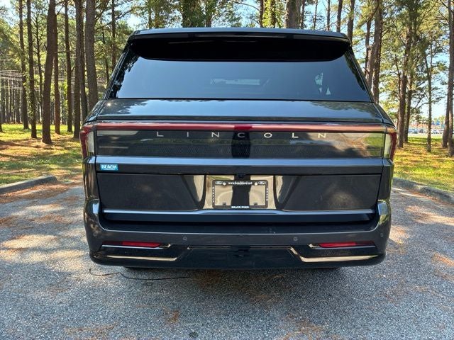 2025 Lincoln Navigator L Reserve